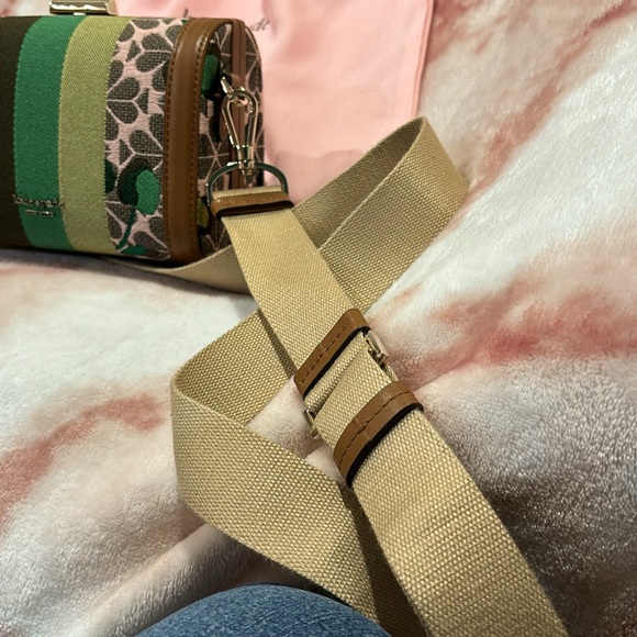 Kate Spade Flower Jacquard Bijou Cherry Crossbody Trunk Bag Brand New w Dustbag - Picture 15 of 16